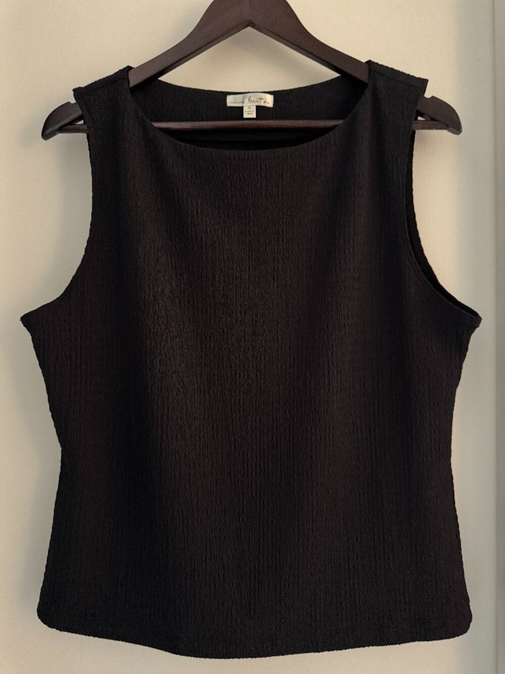 Nine Britton Black textured sleeveless shell top